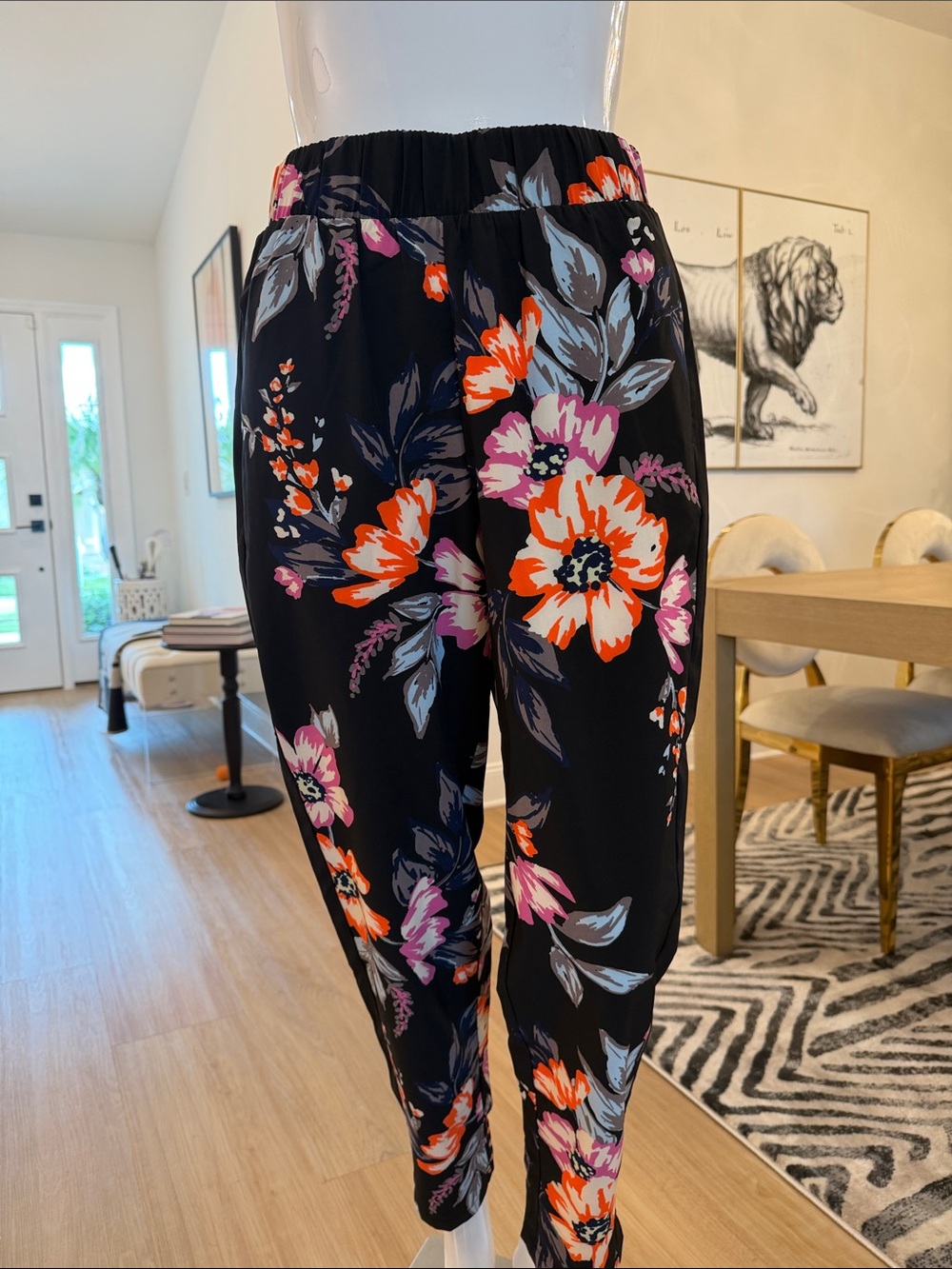 Floral Elastic Waist Black Women's Jogger Pants